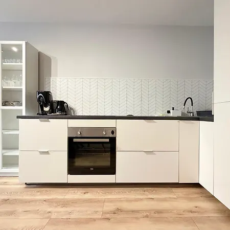 Apartment Klodzka Homely By Bookinghost
